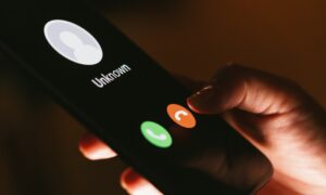 Scam-Calls-on-iPhone